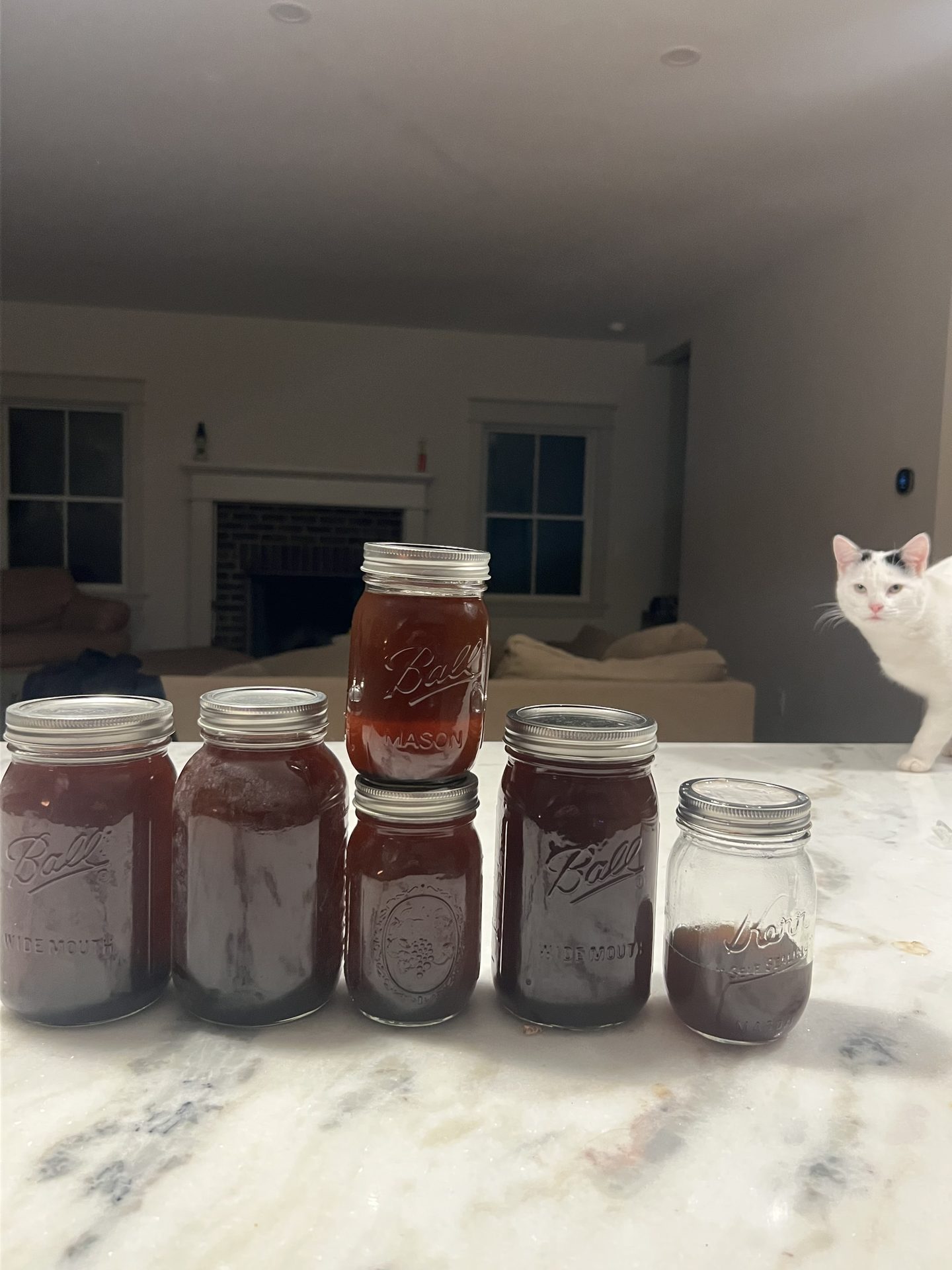 Maple syrup jars
